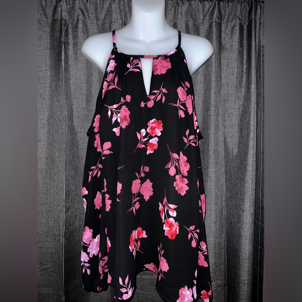 Torrid floral Cold shoulder blouse . Black pink red top 2x long sleeve EUC